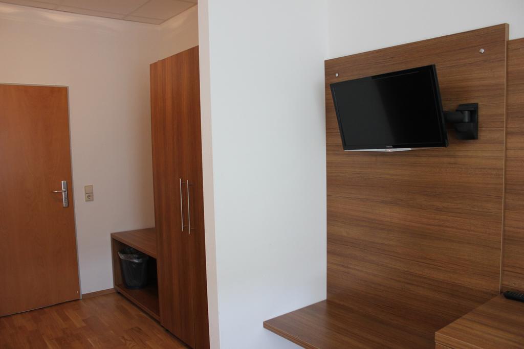 Hotel Rheinbruecke ไรน์เฟลเดิน ภายนอก รูปภาพ