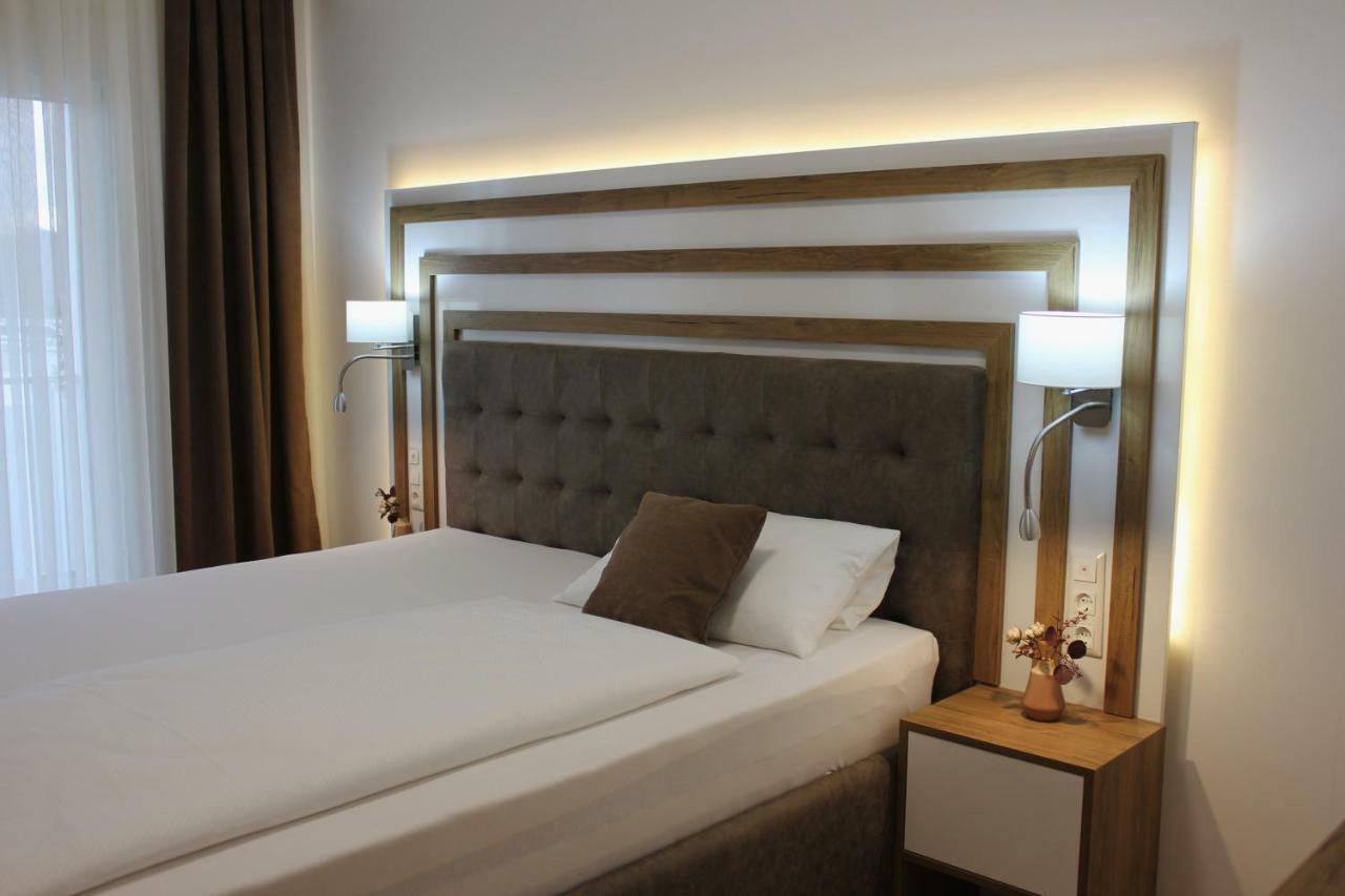 Hotel Rheinbruecke ไรน์เฟลเดิน ภายนอก รูปภาพ