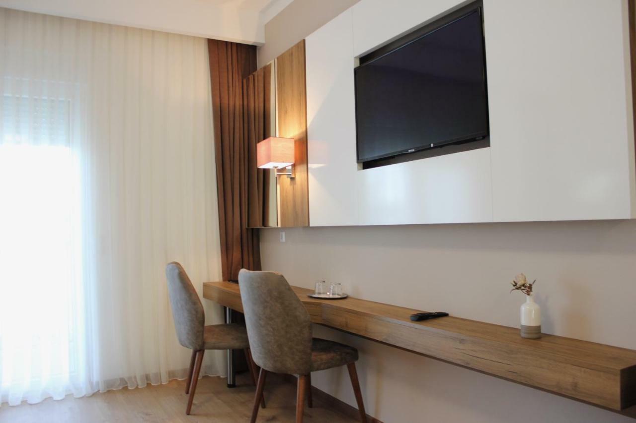 Hotel Rheinbruecke ไรน์เฟลเดิน ภายนอก รูปภาพ